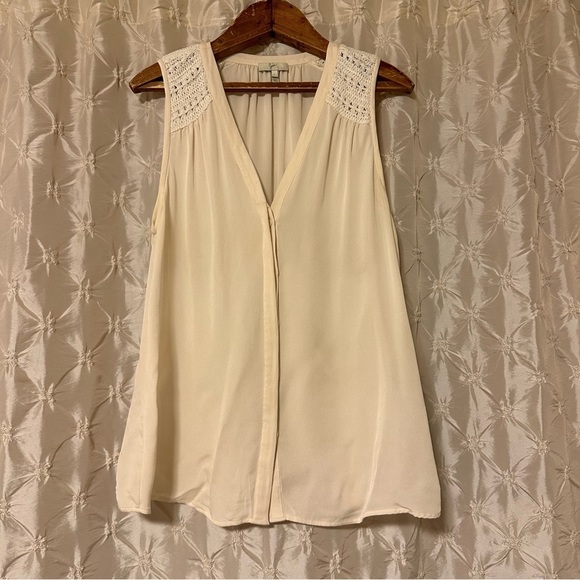 Joie Doria Silk Tank Top Cream Porcelain Crochet Shoulder Button Front - Picture 3 of 13